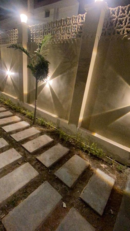 Solitaire Gardens Near Airport Lucknow Exterior foto